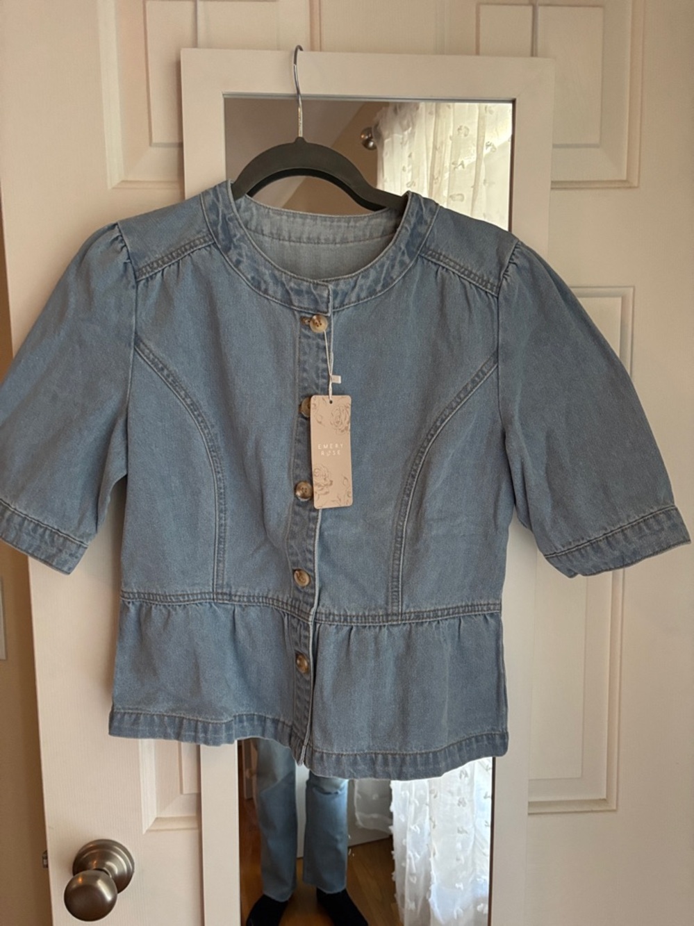 Emery Rose women’s denim peplum short sleeve jacket/shirt